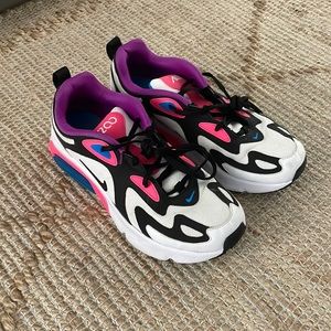 Nike Air 200s